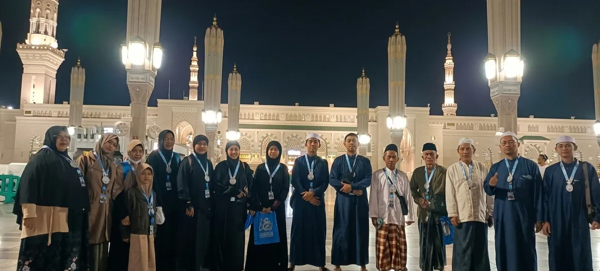 Foto Rombongan Ibadah di Madinah 2